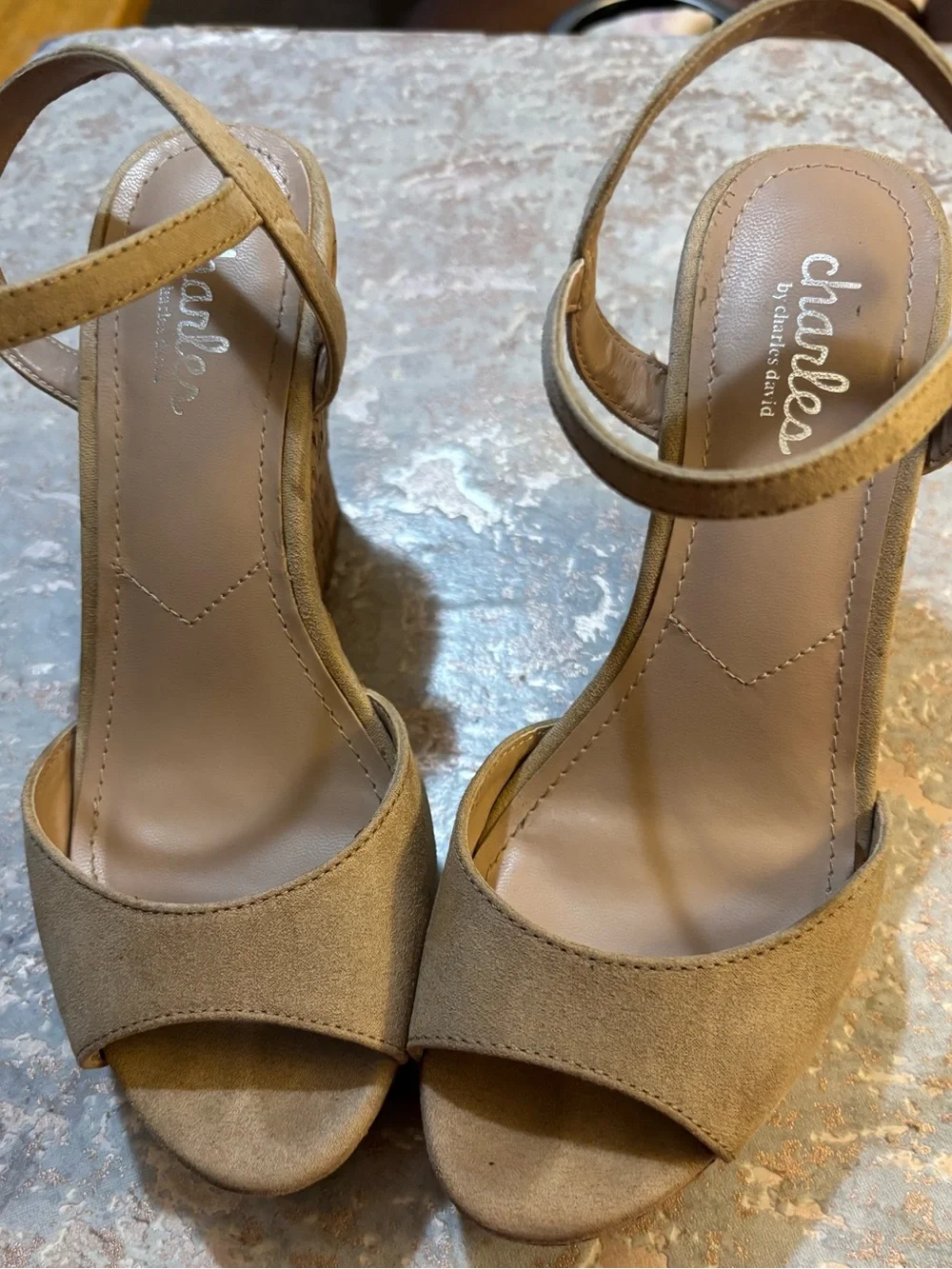 Wedge Sandals Charles By Charles David Beige Lindy Faux Suede Size 5.5